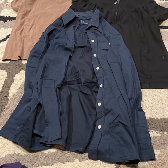 2/$20. Bundle of 2 women’s top. Size medium. - Picture 6 of 6